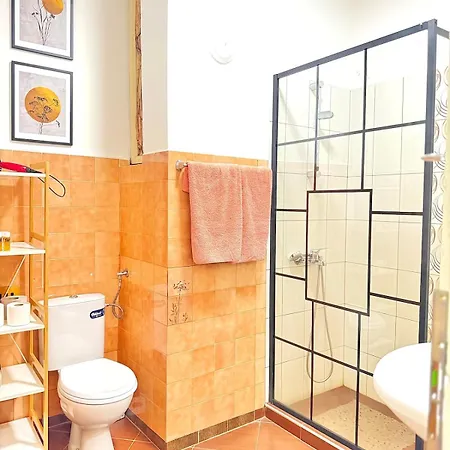 1 Bedroom Flat Center At Vitosha Blvd By Kvartiri Ltd * Szófia