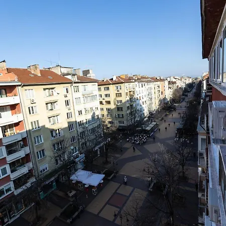 1 Bedroom Flat Center At Vitosha Blvd By Kvartiri Ltd * Szófia