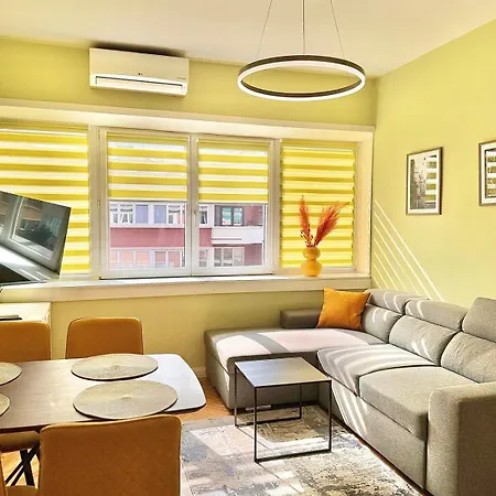 1 Bedroom Flat Center At Vitosha Blvd By Kvartiri Ltd דירה סופיה