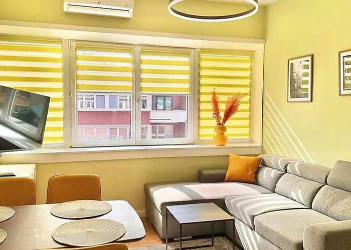 1 Bedroom Flat Center At Vitosha Blvd By Kvartiri Ltd アパート ソフィア