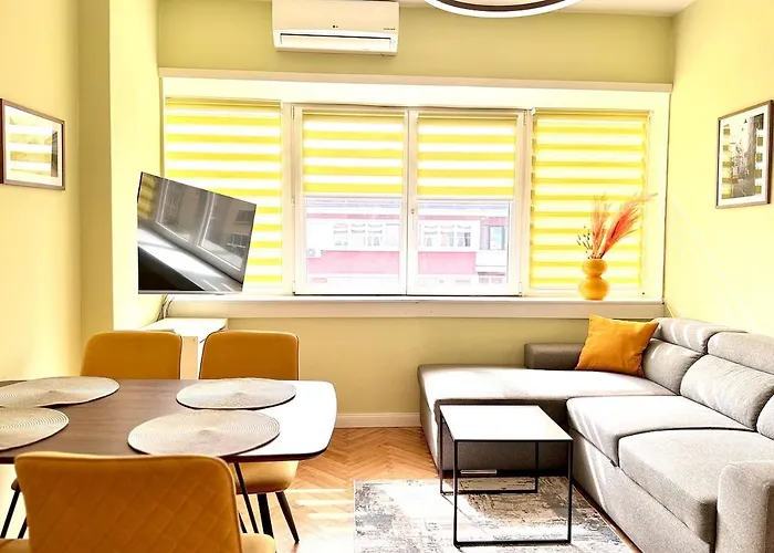 1 Bedroom Flat Center At Vitosha Blvd By Kvartiri Ltd Apartament