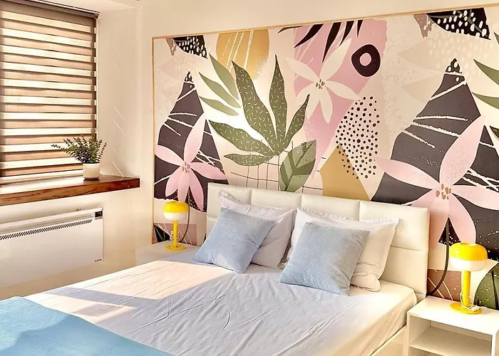 Apartamento 1 Bedroom Flat Center At Vitosha Blvd By Kvartiri Ltd Sofía