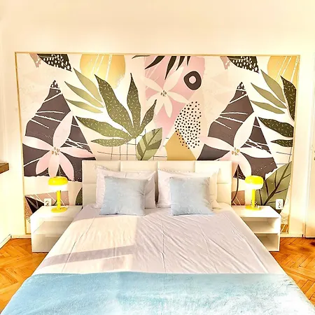 1 Bedroom Flat Center At Vitosha Blvd By Kvartiri Ltd 아파트